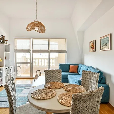 Carpe 1br Pool & Parking Apartament