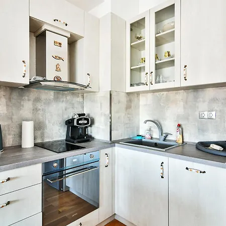 Apartament Carpe 1br Pool & Parking *