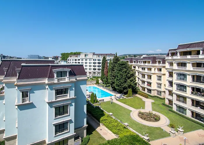 Carpe 1br Pool & Parking 公寓 圣君士坦丁和海伦那